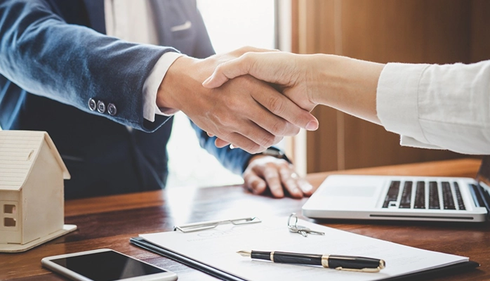 Comprendre la relation contractuelle entre une société et son dirigeant